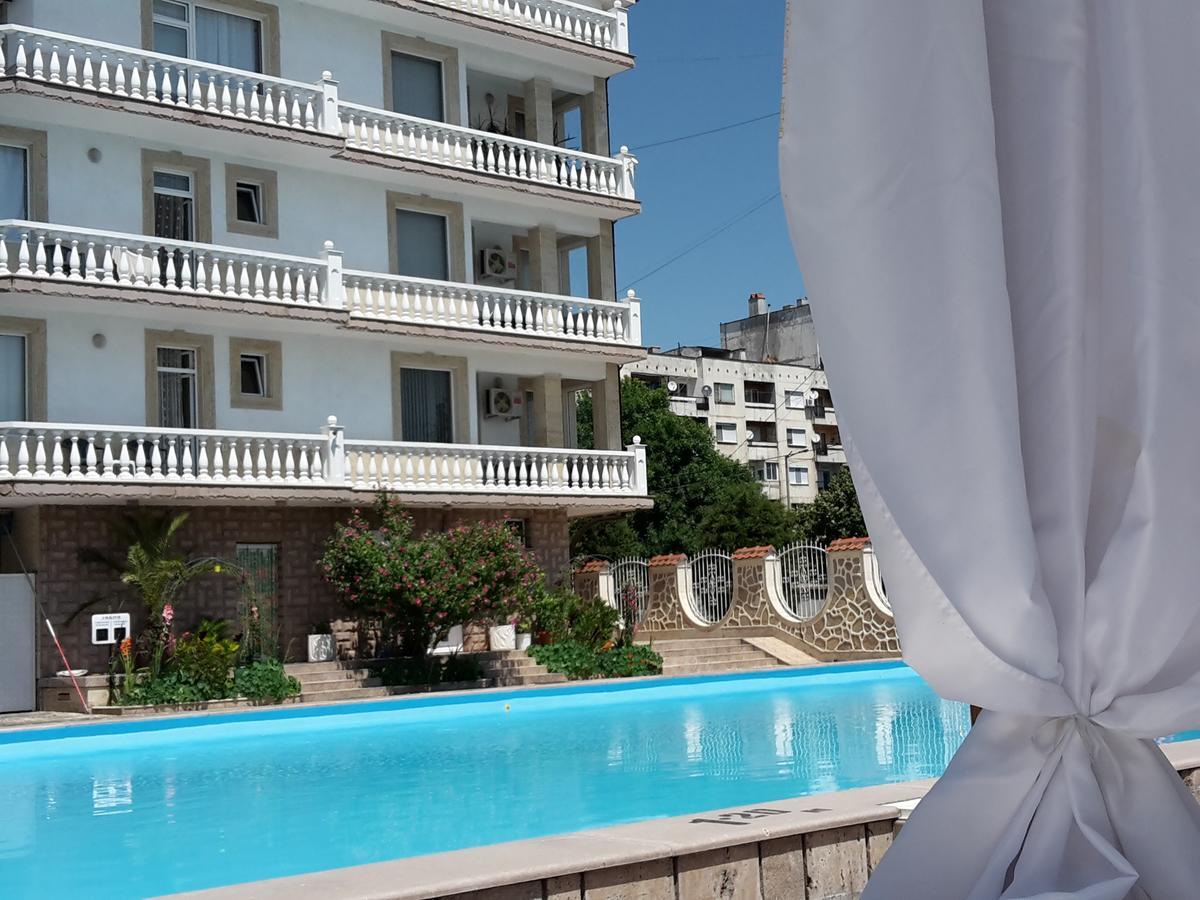Family Hotel Zhelkovi - Olympia Kharmanli المظهر الخارجي الصورة